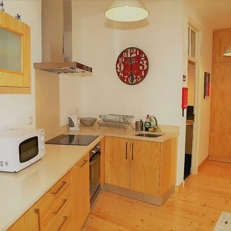 Cozy At City Center Apartment *